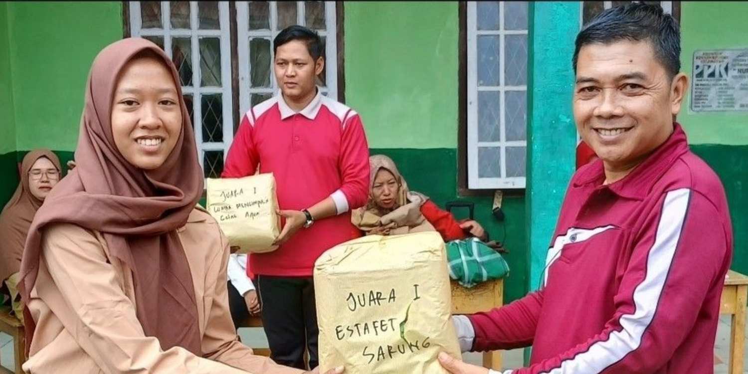 SEMARAK MEMPERINGATI HUT KEMERDEKAAN RI KE-80 MTsN 5 SAROLANGUN MENGADAKAN BERBAGAI MACAM LOMBA, DAN MERAIH JUARA UMUM 1 DALAM PERLOMBAAN TINGKAT INSTANSI SE KECAMATAN LIMUN SEMARAK MEMPERINGATI HUT KEMERDEKAAN RI KE-80 MTsN 5 SAROLANGUN MENGADAKAN BERBAGAI MACAM LOMBA, DAN MERAIH JUARA UMUM 1 DALAM PERLOMBAAN TINGKAT INSTANSI SE KECAMATAN LIMUN