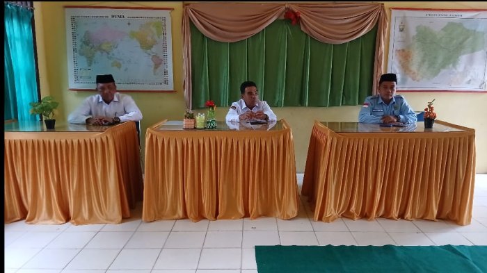 Ciptakan Semangat madrasah bersih dan sehat MTsN 5 Sarolangun Terima kunjungan Tim penilai Dari Kemenag kab Sarolangun