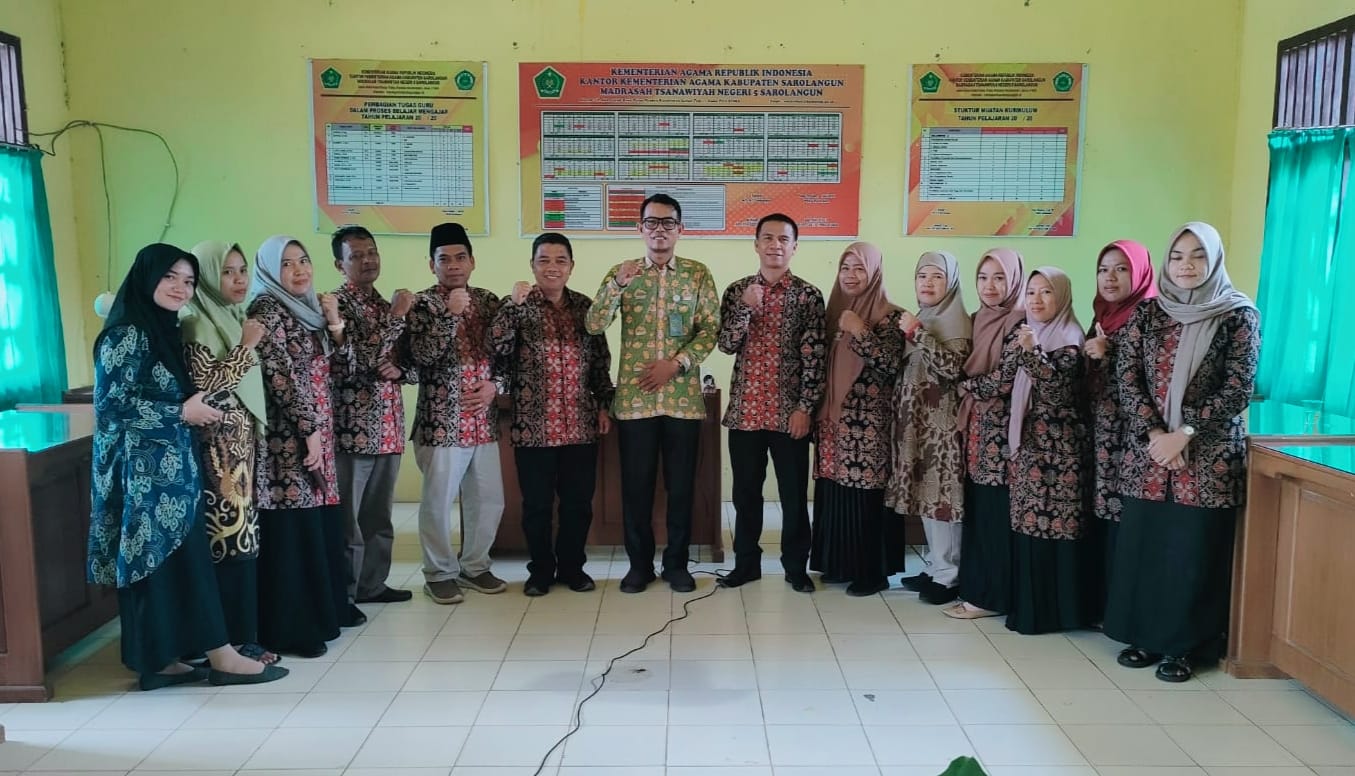 MTsN5 SAROLANGUN TERIMA KUNJUNGAN PENGAWAS MADRASAH DARI KANTOR KEMENAG KABUPATEN SAROLANGUN MTsN5 SAROLANGUN TERIMA KUNJUNGAN PENGAWAS MADRASAH DARI KANTOR KEMENAG KABUPATEN SAROLANGUN