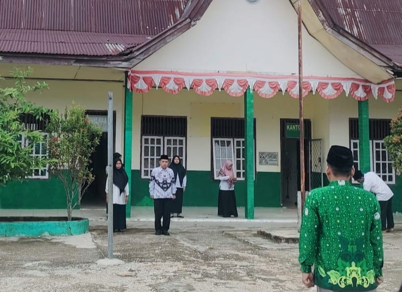 HARI GURU NASIONAL KE 79 THN 2024 â€œGURU BERJAYA INDONESIA JAYAâ€